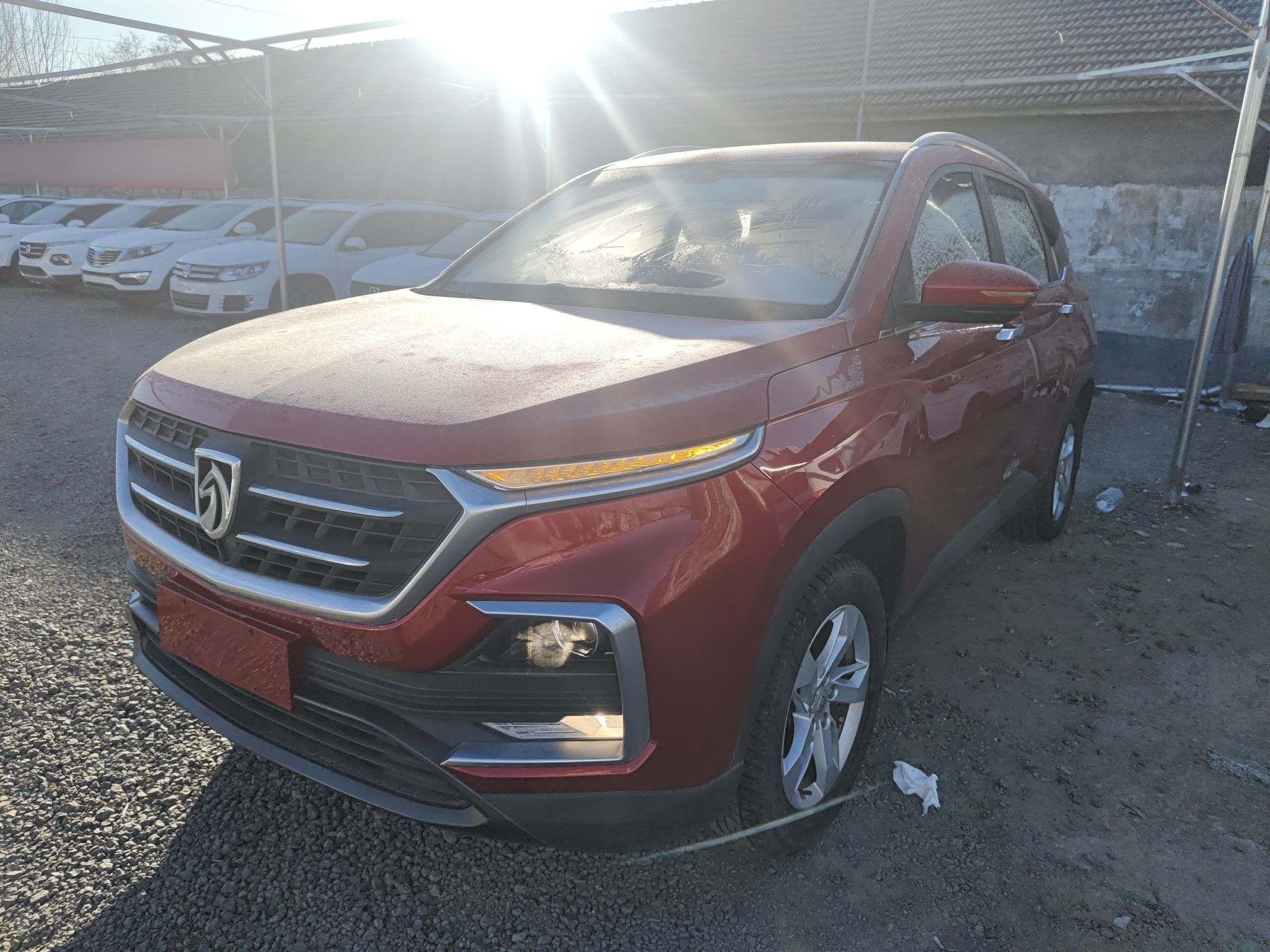 تحت مقدمة السيارة