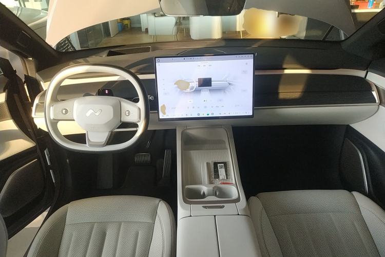 Used ONVO L60 2024 60 kWh Rear-Drive Version
