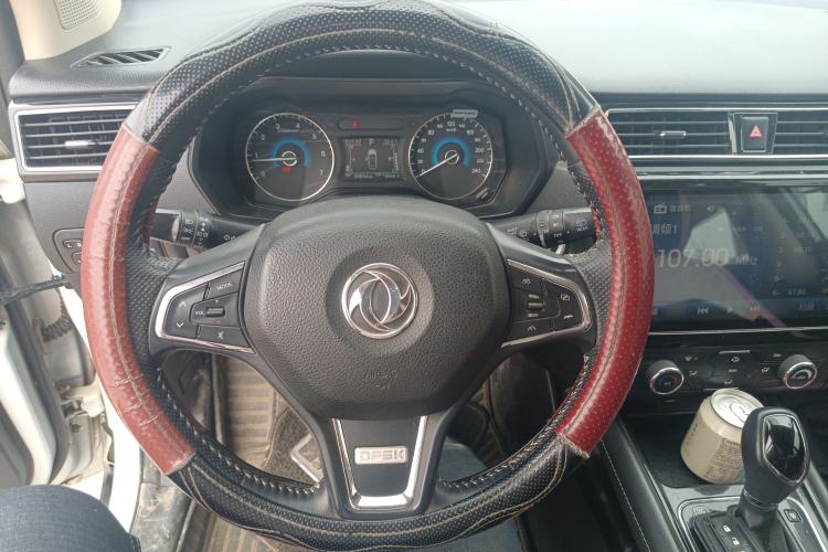 Used Dongfeng Fengon 580 2017 Revised Version 1.5T CVT Luxury Edition Steering Wheel