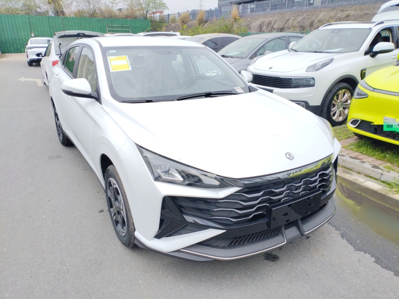 Dongfeng Aeolus Yixuan 2025 1.5L Automatic Luxury Version - Luxury — снимка 3
