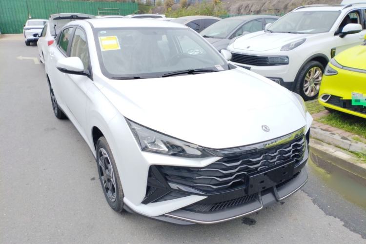 Used Dongfeng Aeolus Yixuan 2025 1.5L Automatic Luxury Version Front Right 45 Deg