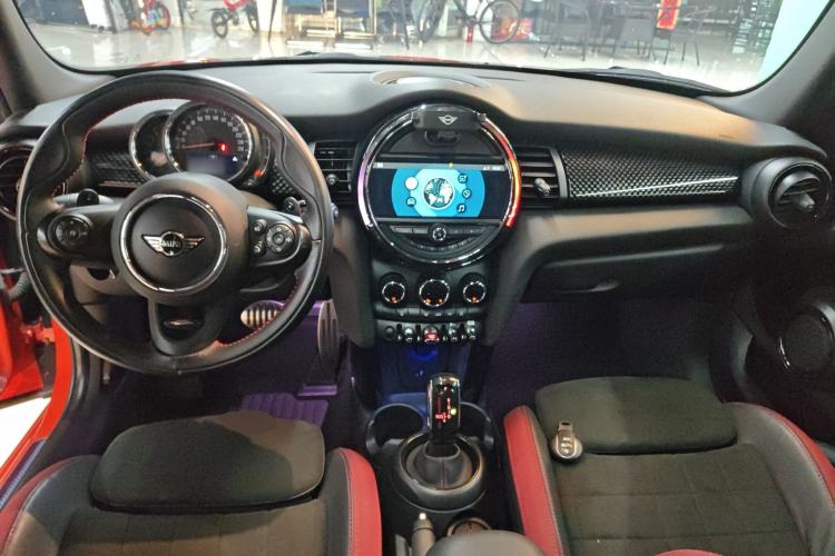 Used MINI 2018 2.0T COOPER S Racing Edition 5-door model Center Console