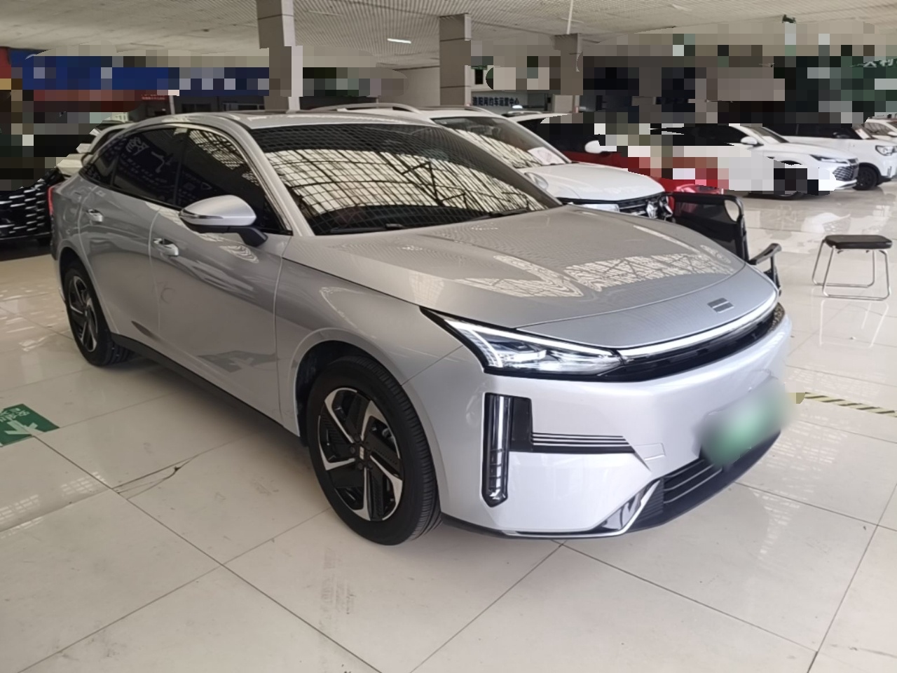 Geely Galaxy L6 2025 EM-i 140km Starship Edition — снимка 3
