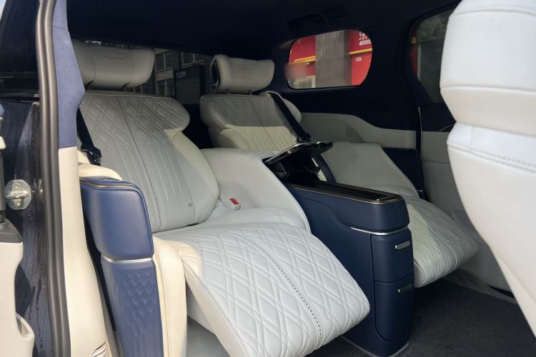 Used Buick GL8 2020 Avenir Avia Four-Seat Luxury Edition