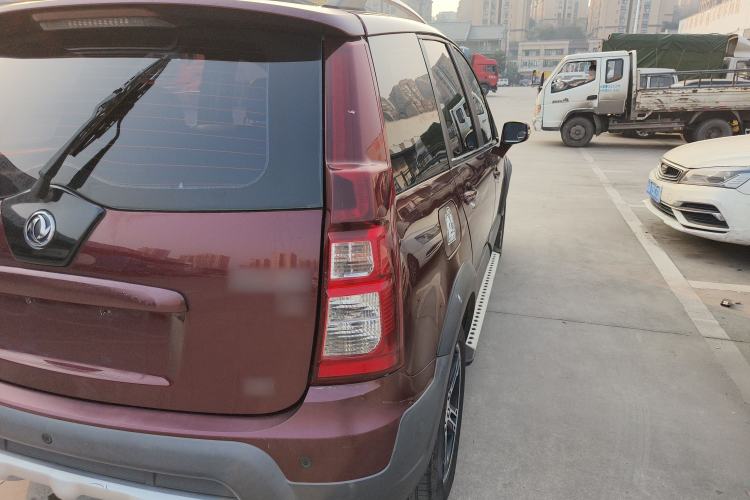 Used FORTHING Joyear X5 2013 1.6L Manual Luxury Model China IV Standard
