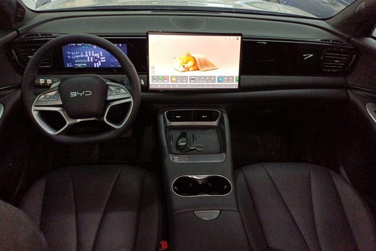 Used BYD Sealion 06 New Energy 2025 Model DM-i 170 Navigation Pro Edition Center Console