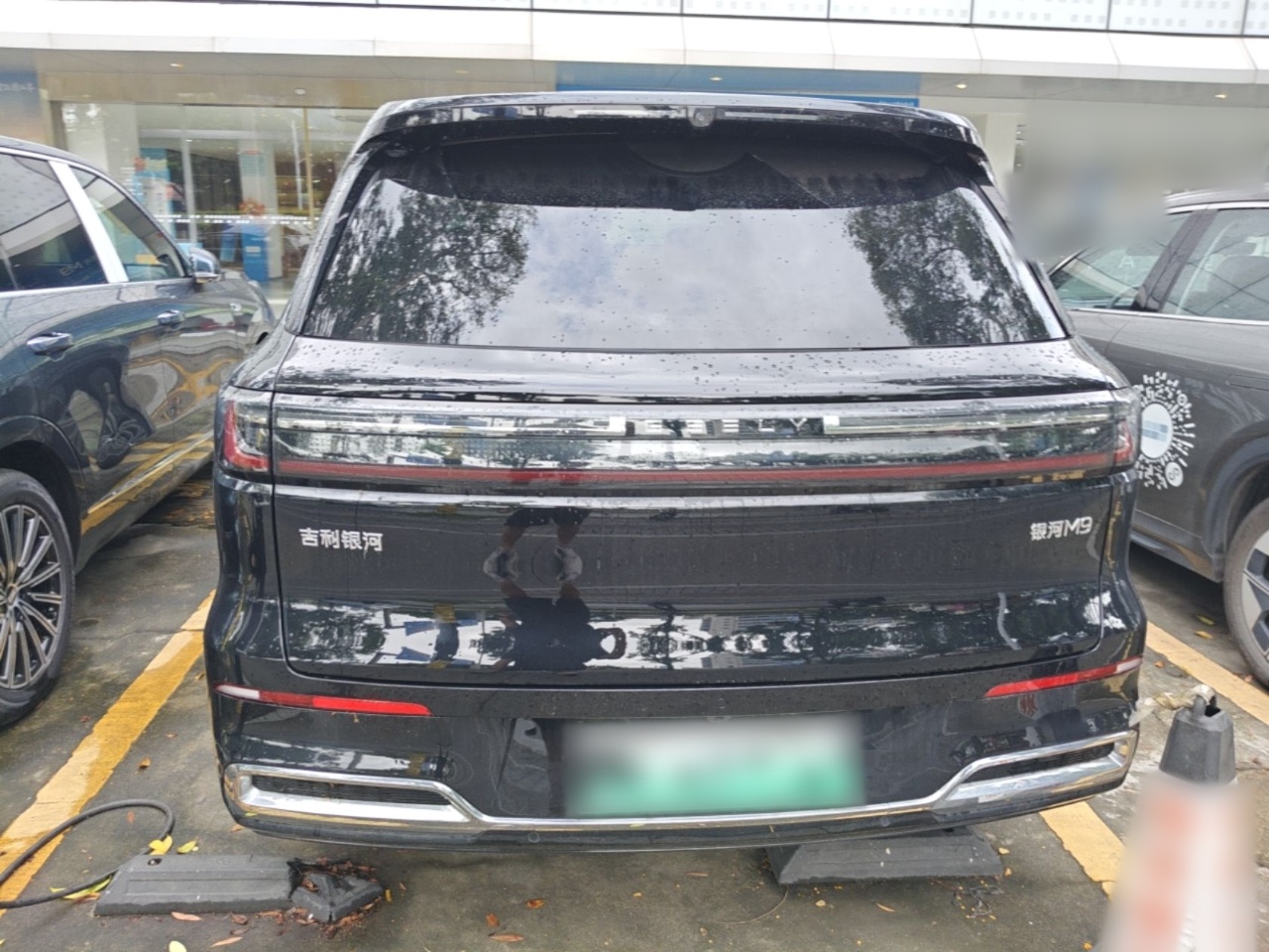Geely Galaxy M9 2025 Model 210km Four-Wheel-Drive Leading Edition — снимка 5