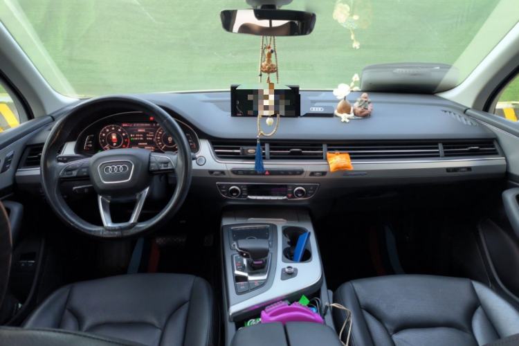 Used Audi Q7 New Energy 2019 55 e-tron Center Console