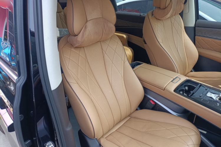 Used Denza D9 2024 DM-i 980 Four-Wheel Drive Prestige Model Right Front Seat