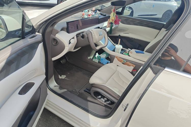 Used IM LS7 2023 100kWh Pro All-Wheel-Drive Version