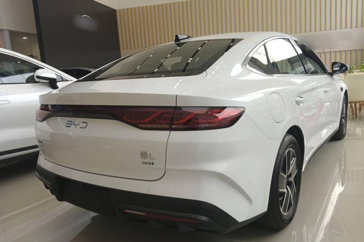 Used BYD Qin L 2025 DM-i Smart Drive 120KM Superior Model