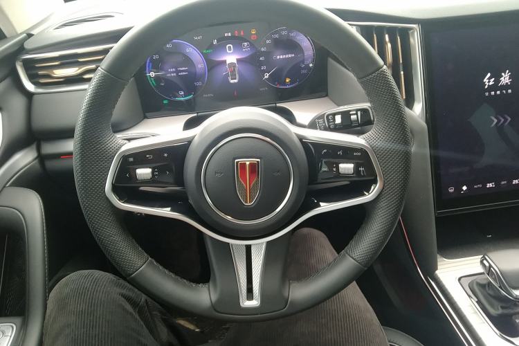 Used Hongqi HS7 PHEV 2024 2.0T PHEV Four-Wheel Drive Flagship Edition 6 Seats Steering Wheel