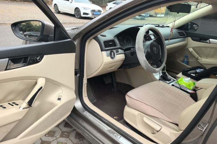 Used Volkswagen Passat 2011 1.8TSI Automatic Prestige Edition Driver Seat