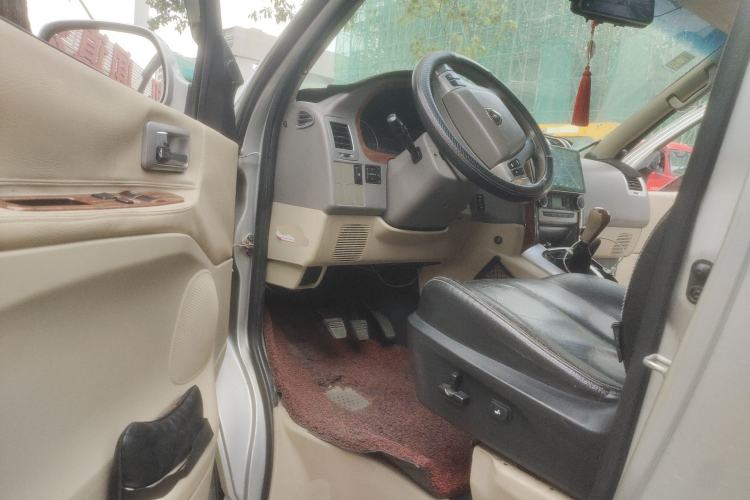 Used Jinbei Grace 2010 2.4L 3rd Generation Luxury Long-Wheelbase 9-Seater — 4RB2 Driver Seat