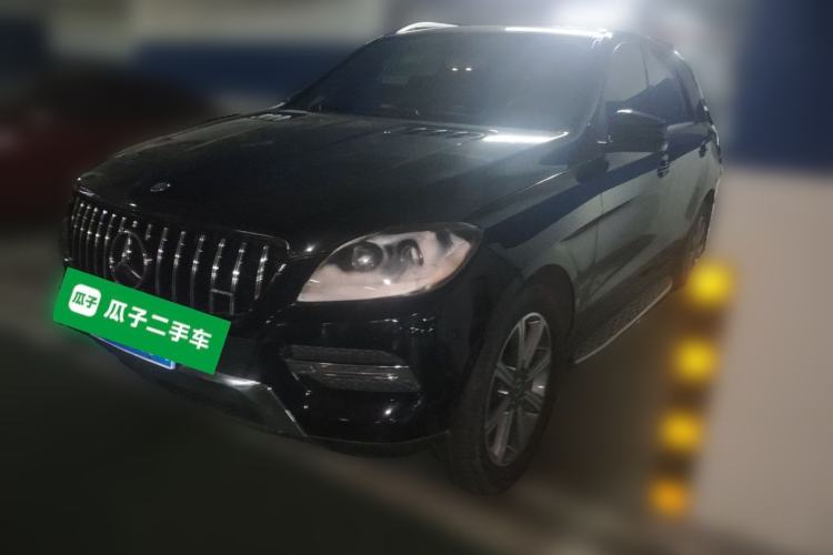 Used Mercedes-Benz M-Class 2013 Mercedes-Benz ML350, 3.0-liter diesel, automatic transmission, five-seater.