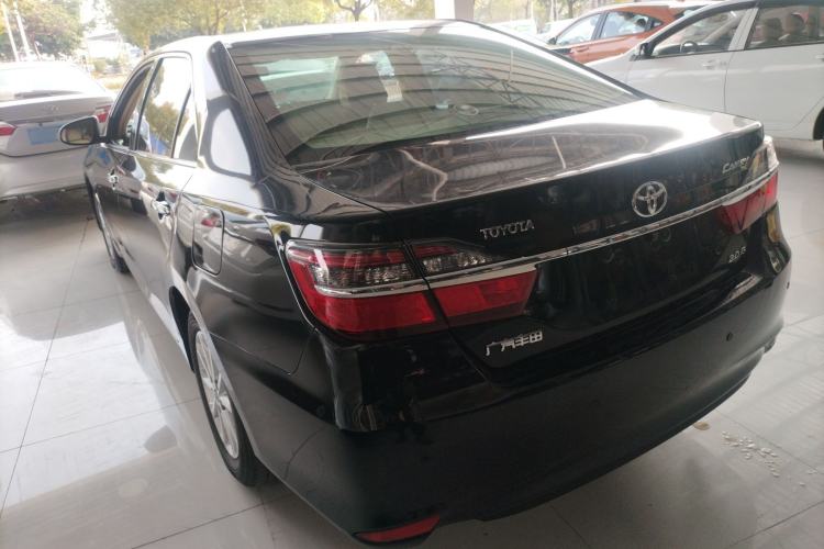 Used Toyota Camry 2016 2.0G 10th Anniversary Leading Edition
