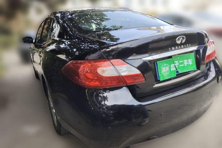 Used Infiniti M Series 2011 M37 model