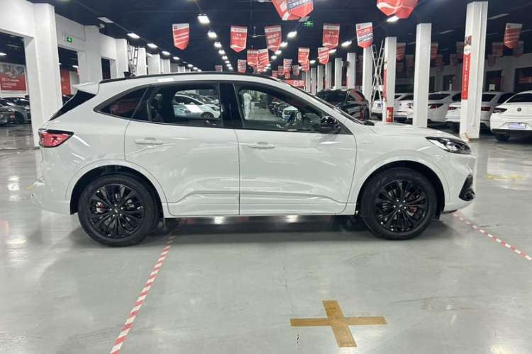 Used Ford Escape 2024 EcoBoost 245 Four-Wheel Drive ST-Line Pro Trim