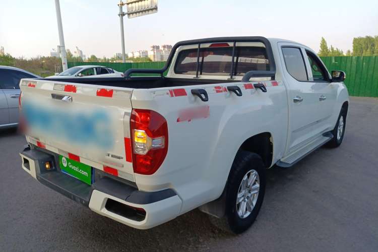 Used SAIC MAXUS T70 2020 2.0T Diesel Automatic 4x4 Commemorative Edition with Long Bed and High Ground Clearance
