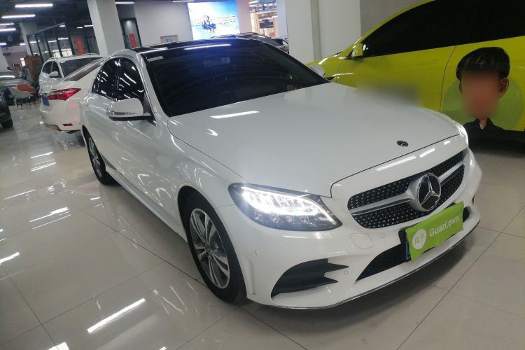 Used Mercedes-Benz C-Class 2019 C 180 L Fashion Edition Sport Version Front Right 45 Deg