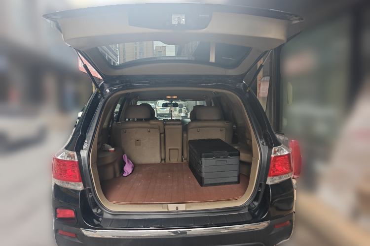 Used Toyota Highlander 2012 2.7L Two-Wheel Drive 5-Seater Sport Edition
