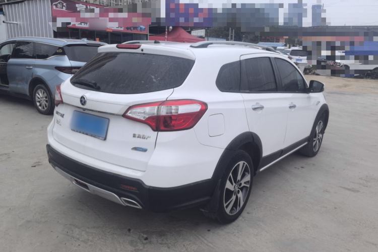 Used Venucia T70X 2015 2.0L CVT SmartFun Sport Edition