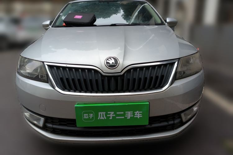 Used Skoda Rapid 2013 1.6L Automatic Smart Selection Model
