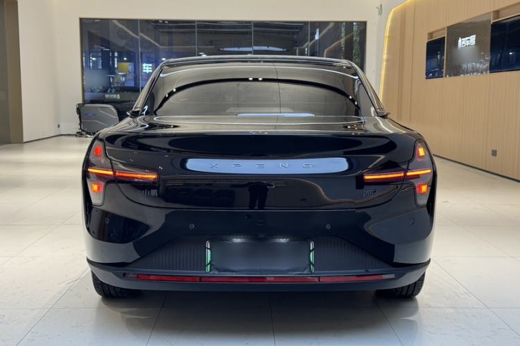 Used XPeng MONA M03 2024 620 with Ultra-Long Range
