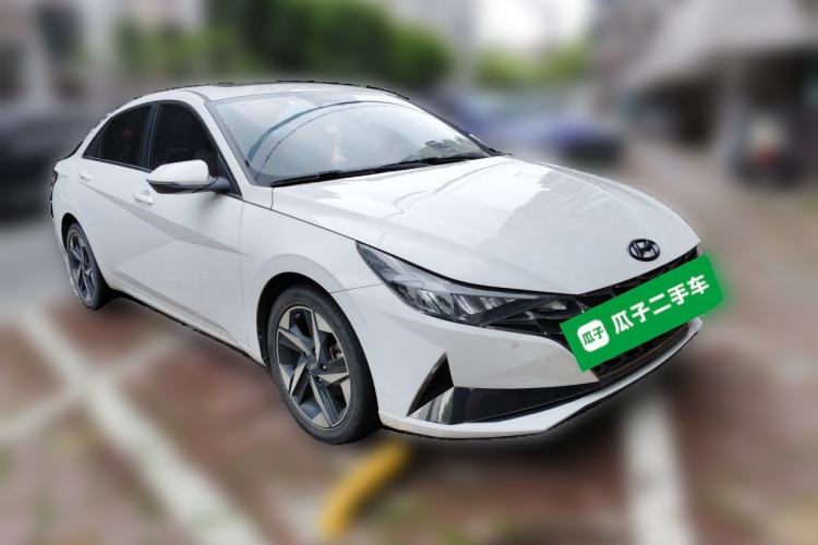 Used Hyundai Elantra 2022 1.5L CVT LUX Prestige Edition
