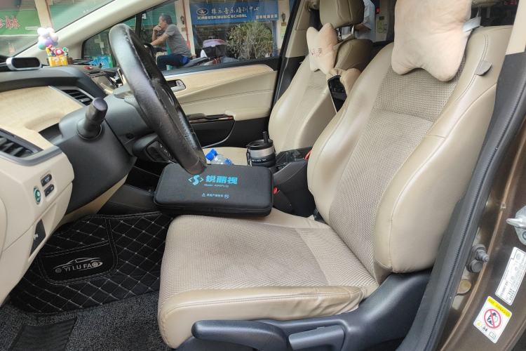 Used Honda Jade 2013 1.8L automatic Comfort version 5 seats Left Front Seat