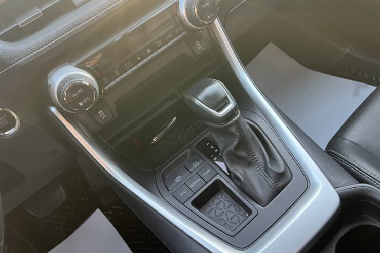 Used Toyota Wildlander 2022 2.0L CVT Two-Wheel Drive Luxury Edition
