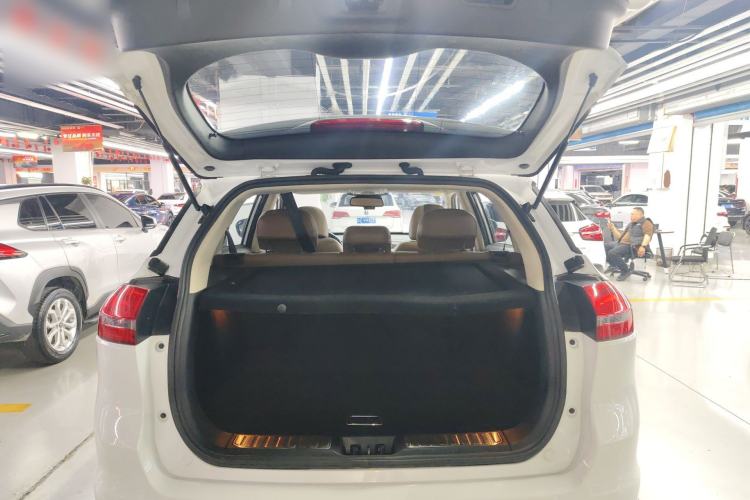 Used Geely Auto Emgrand X7 Sport 2016 1.8TD Automatic ZhiZun Version Trunk