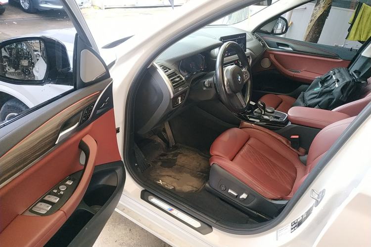 Used BMW X3 2023 xDrive30i Leading Model M Night Edition Package Driver Seat