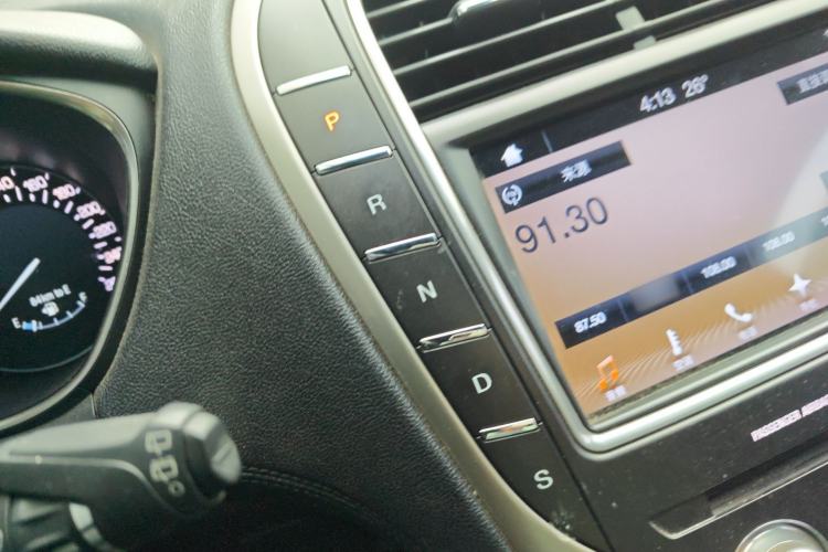 Used Lincoln MKX 2017 2.7T Four-Wheel Drive Prestige Edition Gear Lever