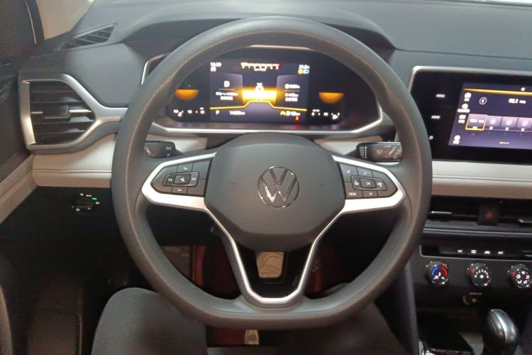 Used Volkswagen Tharu 2023 300TSI Two-Wheel-Drive Crescent Edition Steering Wheel