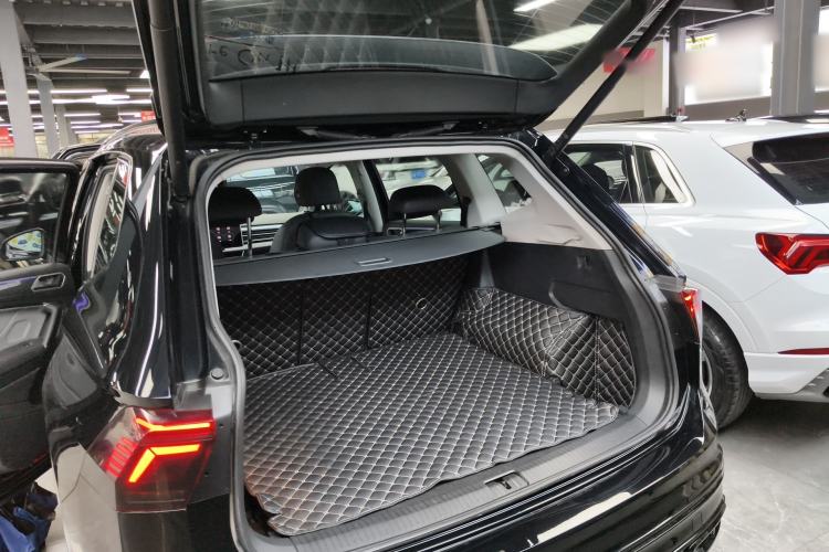 Used Volkswagen Tiguan L 2023 330TSI Automatic Two-Wheel Drive R-Line Flagship Edition Trunk