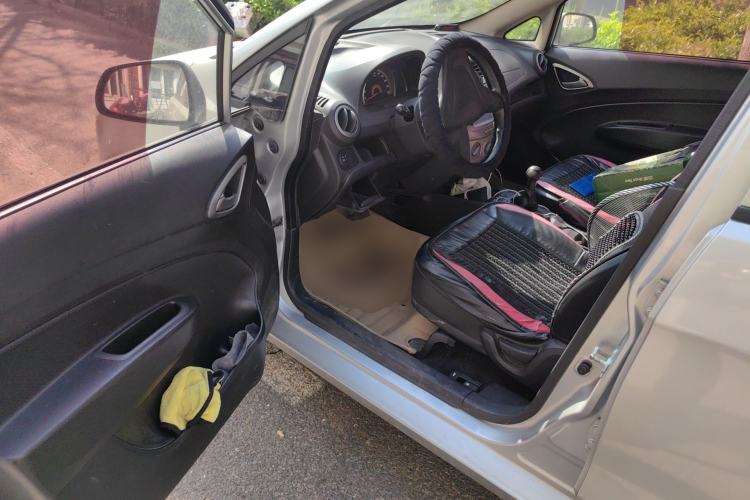 Used Chevrolet Sail 2013 Sedan 1.2L Manual Fashionable Happiness Edition Driver Seat