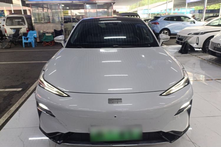 Used Geely Galaxy E8 2024 550 km Range Rear-Wheel-Drive PRO Front