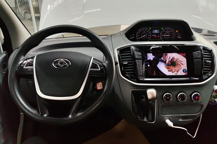 Used SAIC MAXUS Xintu V80 2021 2.0T Manual Classic Aoyuntong Long Wheelbase Mid-Roof 6/7/8/9-Seater
