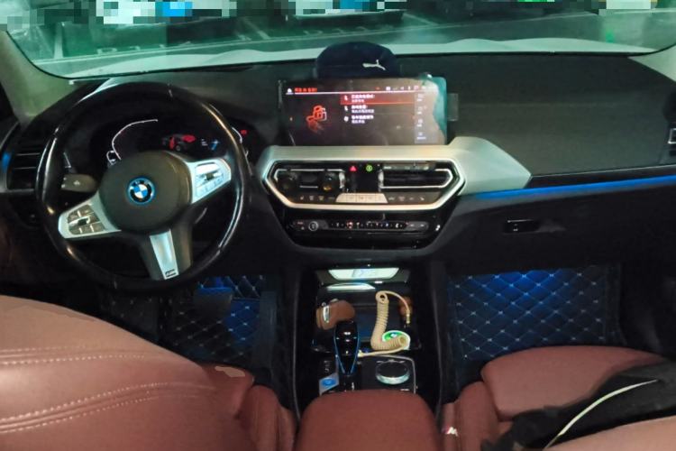Used BMW iX3 2022 Updated Leading Type Center Console
