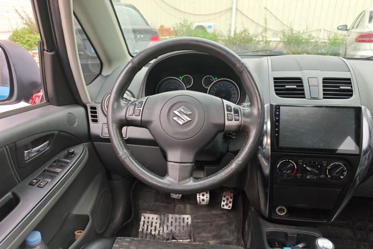 Used Suzuki SX4 2011 Revised Version 1.6L Manual Sport Edition
