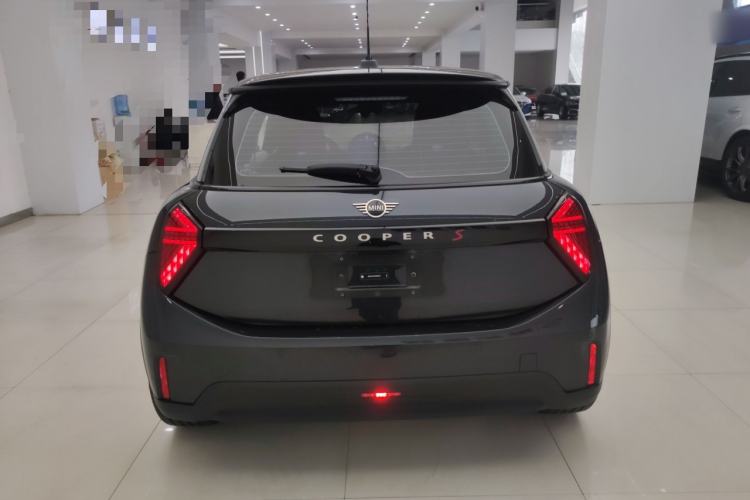 Used MINI MINI 2025 2.0T COOPER S Artist