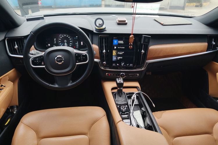 Used Volvo S90 2019 T5 Zhiyi Edition
