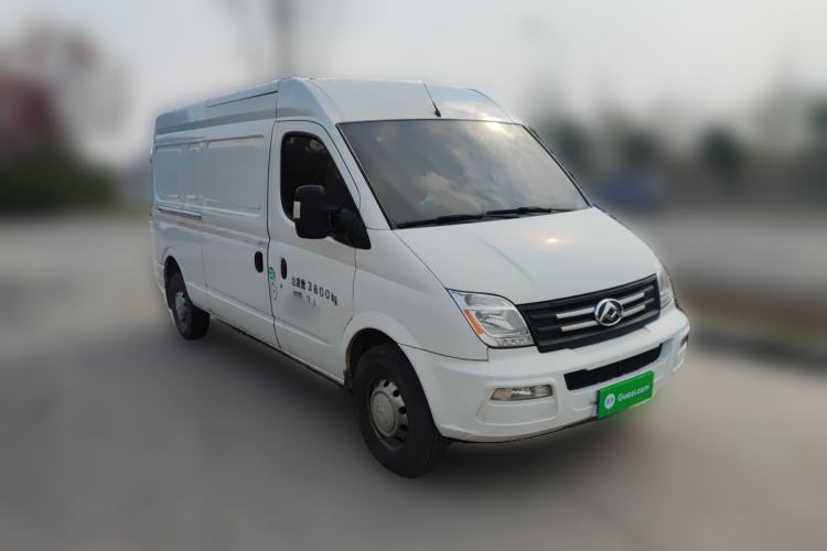 Used SAIC MAXUS Xintu V80 2021 2.0T Manual Classic City Delivery King Long Wheelbase Mid-Roof 3 Seats