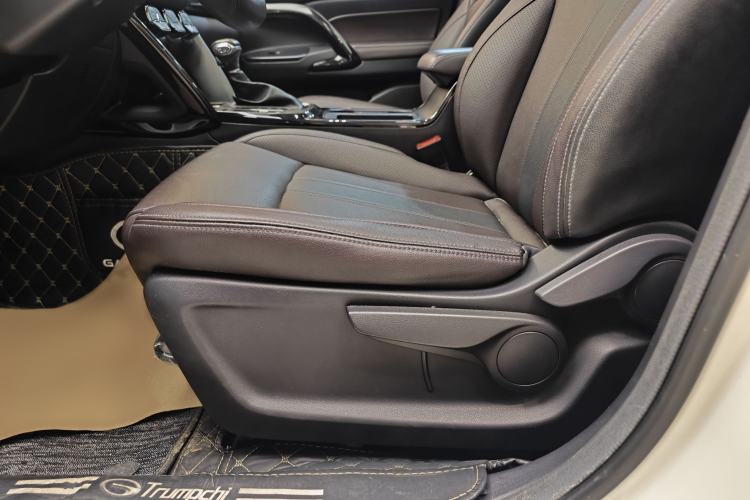 Used GAC Trumpchi GS4 2019 270T Automatic Two-Wheel Drive Elite Edition Interior 3