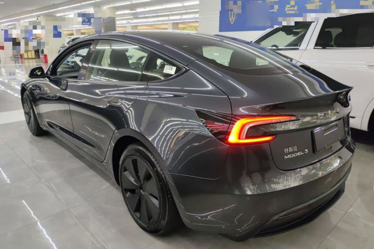 Used Tesla Model 3 2023 Rear-Wheel-Drive Version Rear Left 45 Deg
