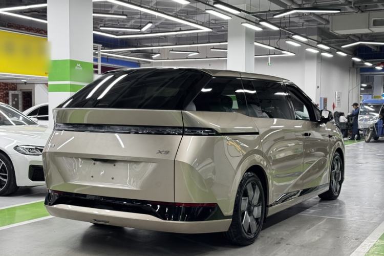 Used XPeng X9 2024 702 Ultra-Long Range Pro