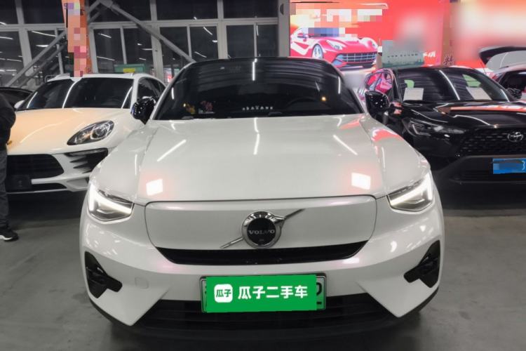 Used Volvo C40 2022 Long-Range PRO Version Front