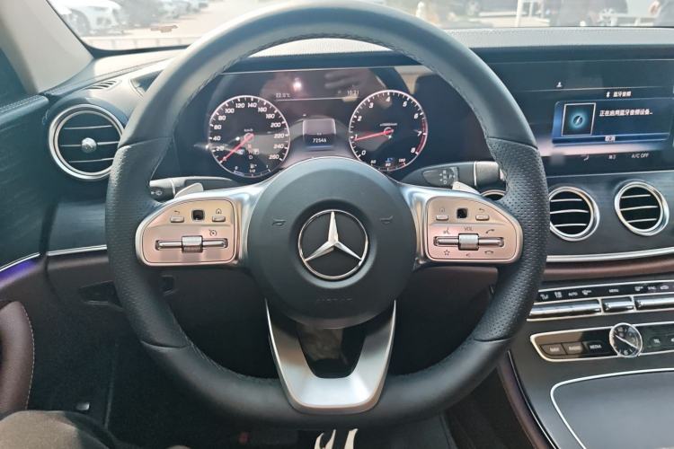 Used Mercedes-Benz E-Class 2019 Restyled E 300 L Sporty and Stylish Edition Steering Wheel