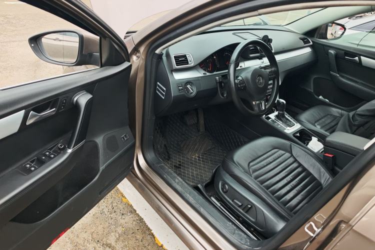 Used Volkswagen Magotan 2016 1.8TSI Smart Comfort Model Driver Seat